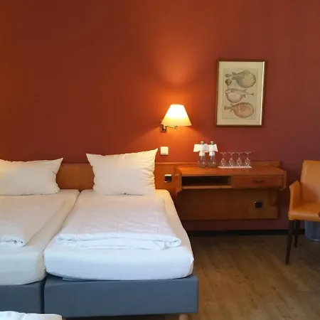 Mondo's Kaffeehotel Трир