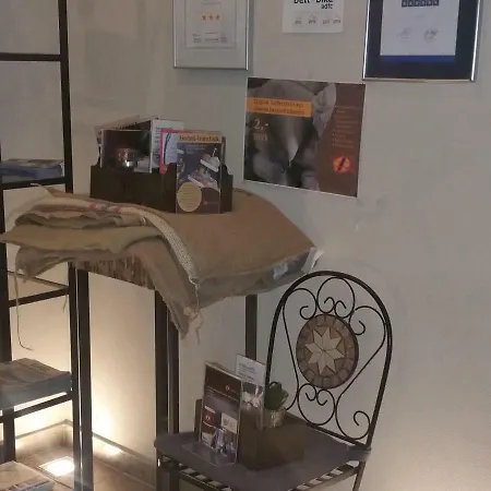 Mondo's Kaffeehotel
